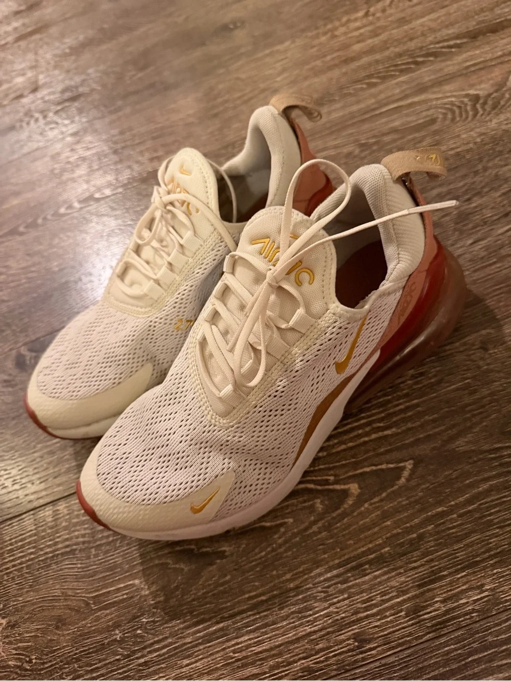 Nike Air Max 270 Women’s Athletic Shoes in Cream and Rust
